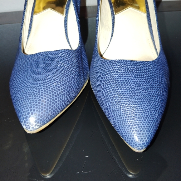 Michael Kors Navy Blue Heels - Picture 6 of 16